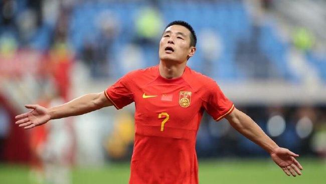 她很想多给叶辰打打电话、多约他出来见见面、多创造一点接触的机会，不过，她也怕自己表现的太过于明显，以至于被叶辰看出来。